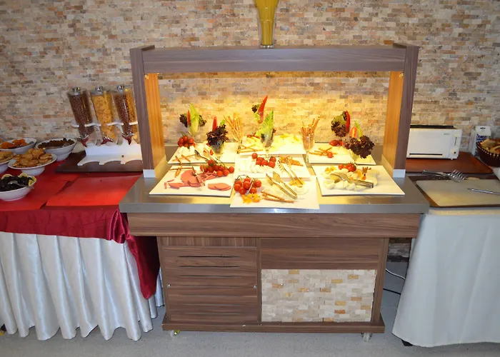 Szálloda Ayvalik Palas Hotel 2*