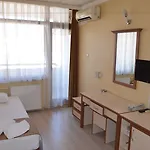 酒店 艾瓦勒克宫殿酒店 2*