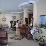 艾瓦勒克宫殿酒店