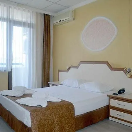 Отель Ayvalik Palas Hotel Айвалык