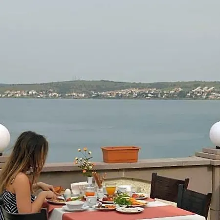 Отель Ayvalik Palas Hotel 2*