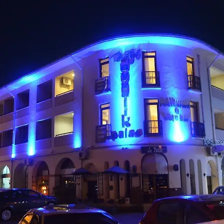 Ayvalik Palas Hotel ホテル 2*