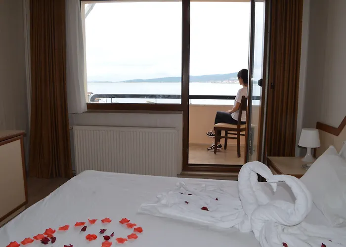 Ayvalik Palas Hotel Hotel