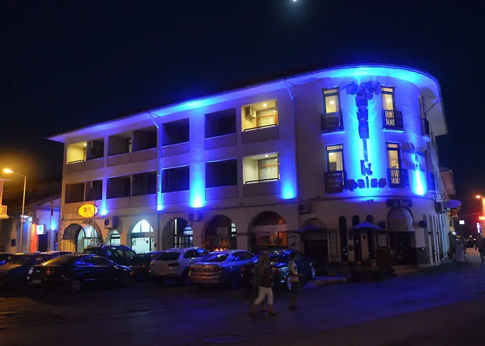 艾瓦勒克宫殿酒店 2*